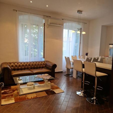 Queen Of Stay - Apartment Lili Rijeka Exterior foto